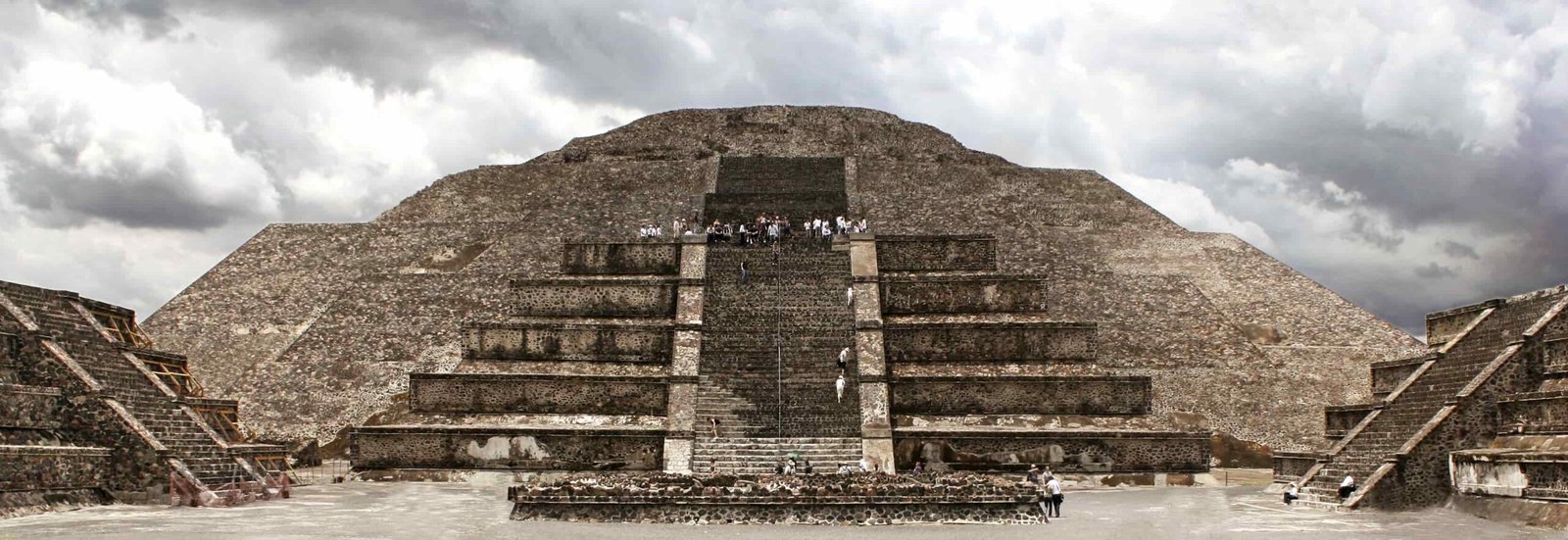 Pyramid of the Moon